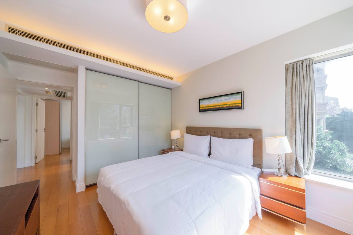 Superior Apartment, 2 Bedrooms, Kitchen, City View | Desk, laptop workspace, iron/ironing board, free WiFi
