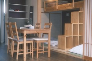 Room - Life house (Osaka)