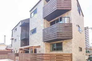 Unclassified image, 2 of 3, button - Life house (Osaka)