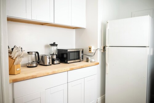 The Hudson Nook: Steps from Stevens - Midtown