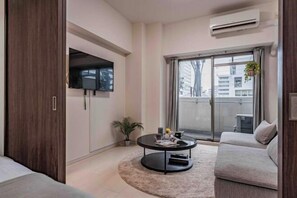 Room - Rura Namba, Nipponbashi (Osaka)