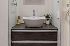 Room - Rura Namba, Nipponbashi (Osaka)