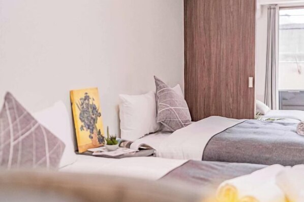 Room - Rura Namba, Nipponbashi (Osaka)