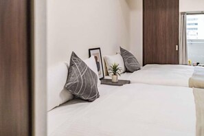 Room - Rura Namba, Nipponbashi (Osaka)