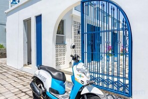Unclassified image, 5 of 17, button - The Blue Loft Canggu Berawa Bali (Bali)
