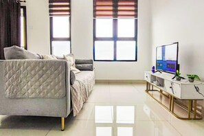 Room - Double Storey Pool at Trio Setia Klang by HCK (Port Klang)