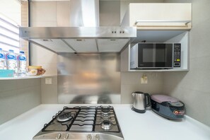 Apartment, 2 Bedrooms, Kitchen, City View | Private kitchen