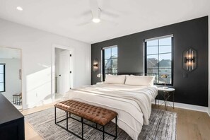 4 Schlafzimmer, Bügeleisen/Bügelbrett, Reisekinderbett, WLAN