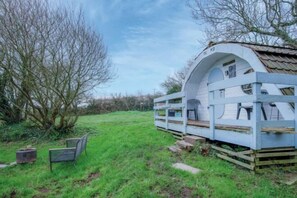 Room - The Pod - 1 Bedroom - Freshwest Beach Retreat (Pembroke)