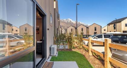 Kokako Whare - Central Queenstown Townhouse