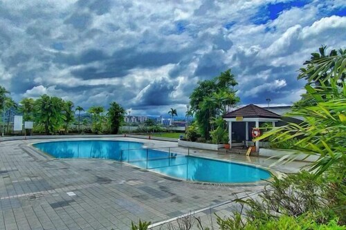 Likas Square Serviced Apartment