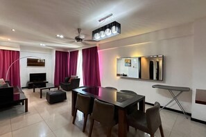 Room - Likas Square Serviced Apartment (Kota Kinabalu)