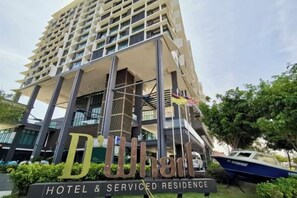 Unclassified image, 3 of 12, button - PD D'Wharf Premium Suite - Full Seaview (Up to 6 Pax) (Port Dickson)