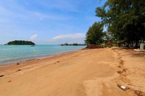 Unclassified image, 5 of 12, button - PD D'Wharf Premium Suite - Full Seaview (Up to 6 Pax) (Port Dickson)