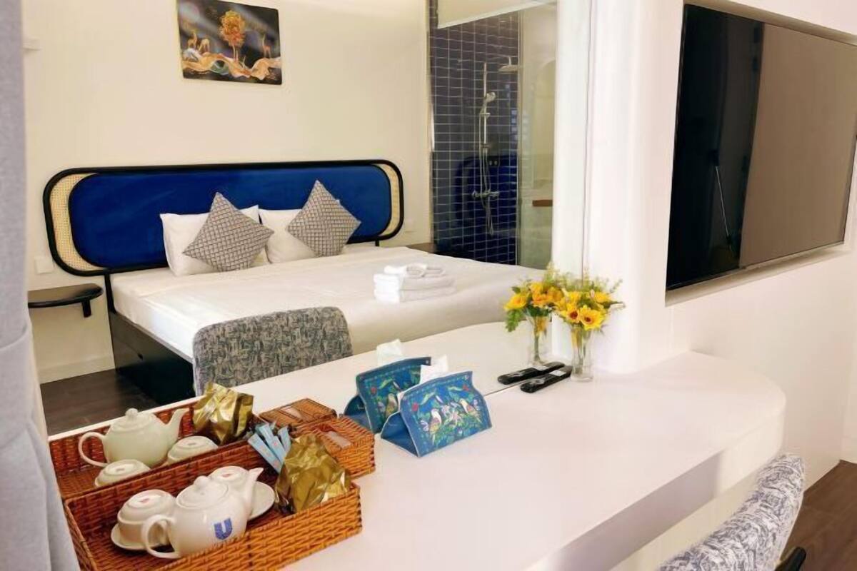 Cribs/infant beds