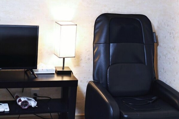 Interior - Fong B (Osaka)