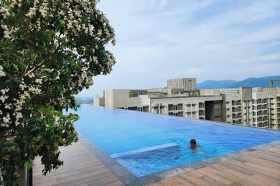 Nilai Vision City 4+1 PAX Akasia Suite