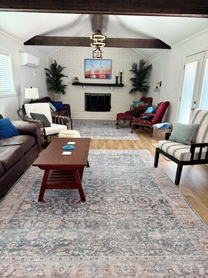 Smart TV, fireplace, video games, books