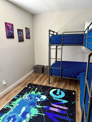 3 chambres, fer et planche à repasser, Wi-Fi gratuit, draps fournis