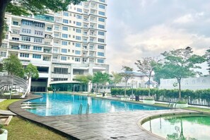 Unclassified image, 4 of 7, button - Puchong SkyPod Residence 1-10pax next to IOI Mall Wi-Fi MRT (Puchong)