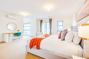 4 bedrooms, desk, iron/ironing board, travel crib