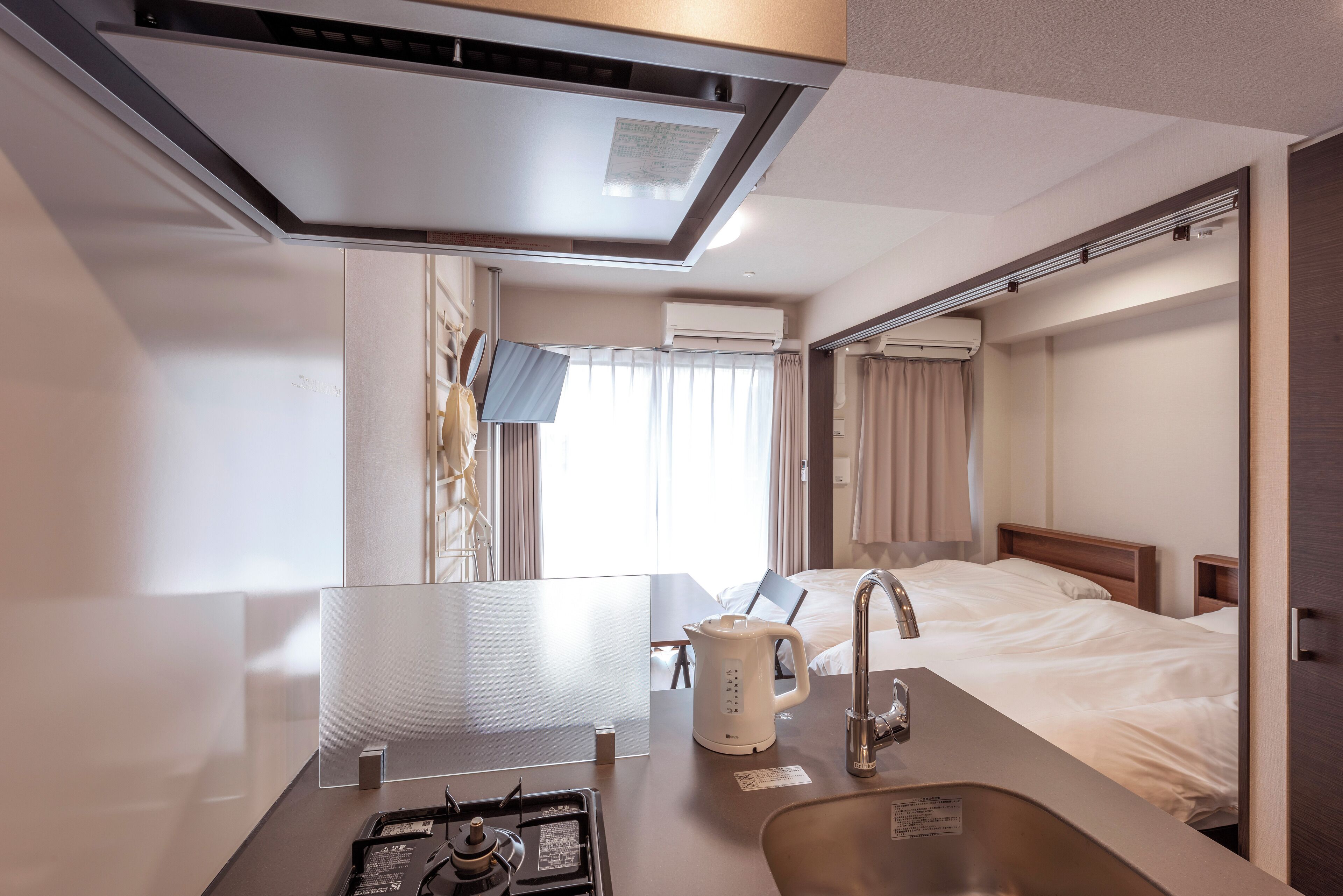 Twin Room, Balcony, Park View | Desk, free WiFi