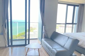 Room - Andromeda Condominium Seaview Amazing Room (Pattaya)
