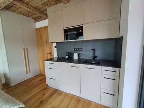 Microwave, dishwasher