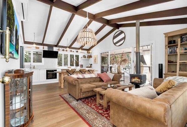 TV, fireplace - Firefly Cottage | Hideaway with Wood Fireplace (Tamborine Mountain)