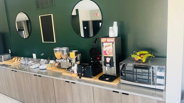 Free daily full breakfast 