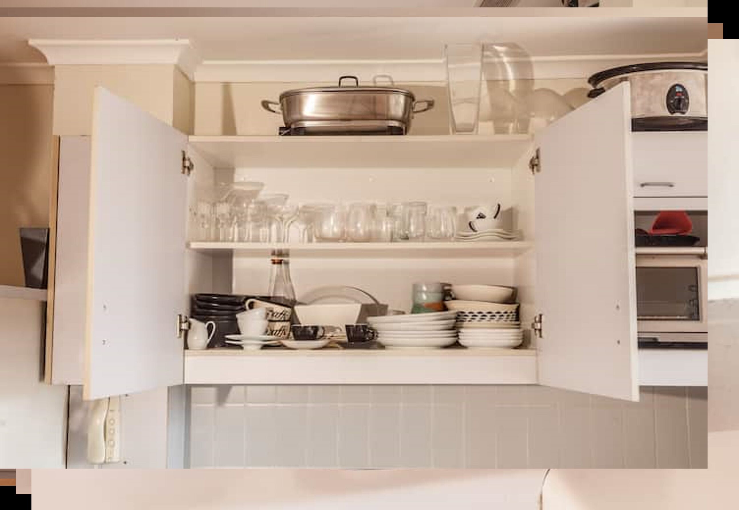 Fridge, oven, coffee/tea maker, electric kettle