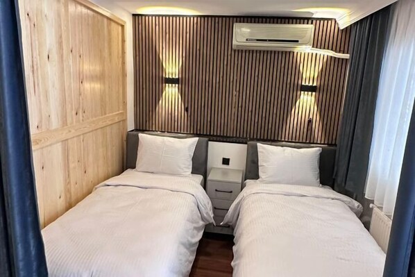 Cribs/infant beds - Golden Wood Suites (Istanbul)