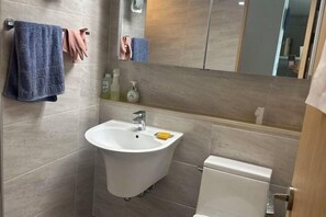 Room - HaiLun Officetel (Seoul)