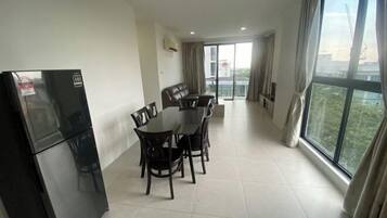 Tabla de planchar con plancha