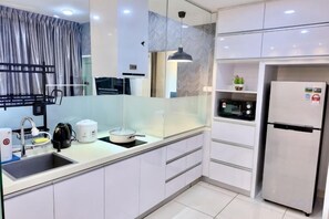 Unclassified image, 3 of 9, button - MidValley Southkey Mosaic 6-9pax Netflix-SmartTV70inch (Plentong)