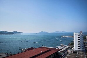 Unclassified image, 5 of 8, button - The Shore by HF Suites (Kota Kinabalu)