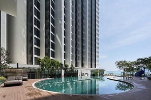 Unclassified image, 3 of 8, button - The Shore by HF Suites (Kota Kinabalu)