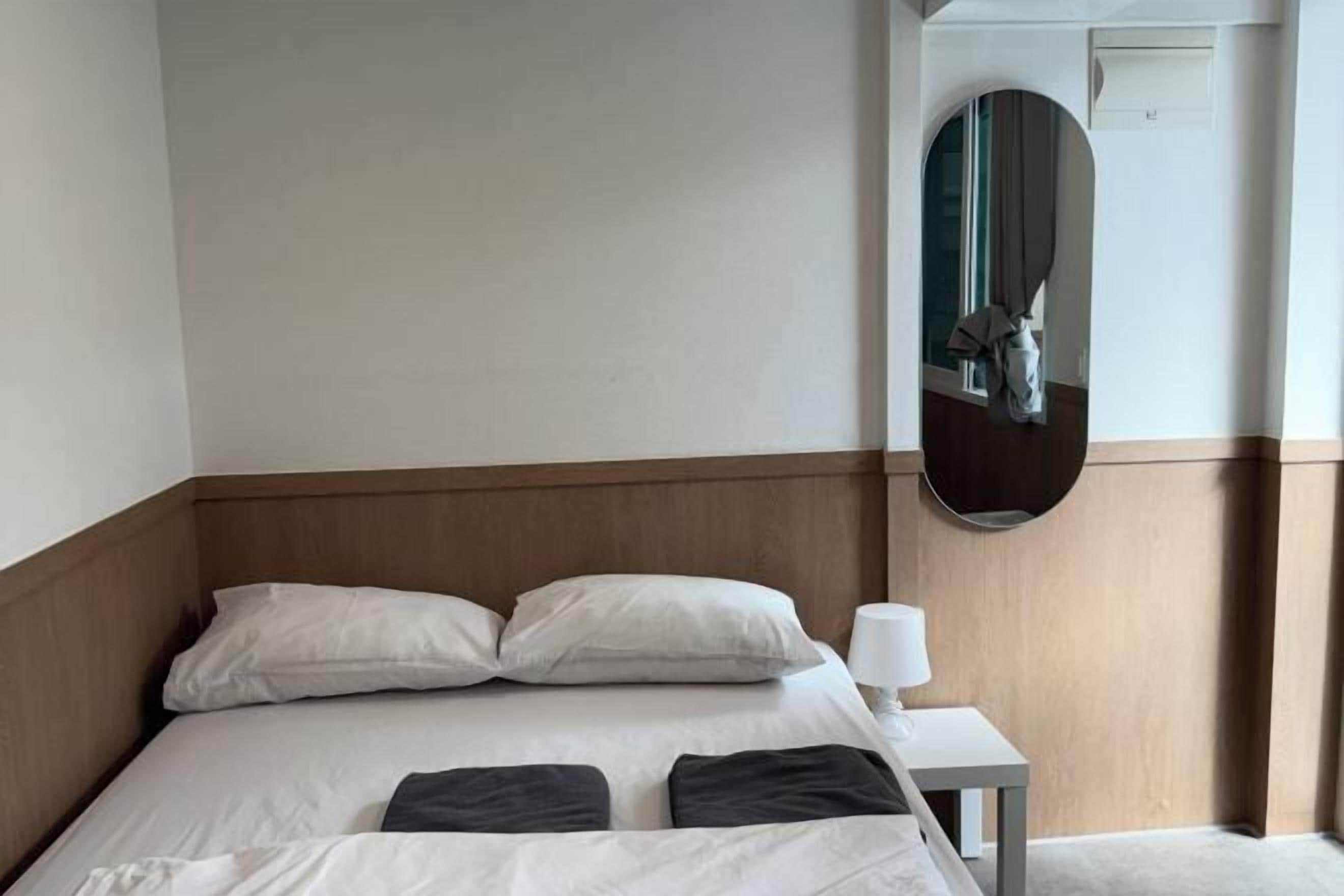 Quarto. Sound in Itaewon Noksapyeong Yongsan Seoul