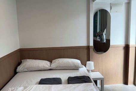 Quarto. Sound in Itaewon Noksapyeong Yongsan Seoul