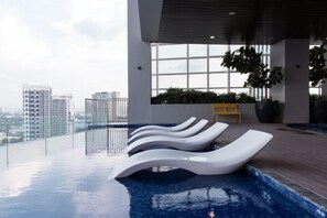 Outdoor pool - The Azure Residency Petaling Jaya (Petaling Jaya)