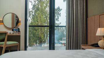 Deluxe Double or Twin Room, Park View | In-room safe, laptop workspace, iron/ironing board, free WiFi