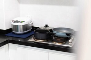 Room - Bella Rama 9 Apartment Bangkok [near central rama 9 shopping mall + Phra Rama 9 subway station] (Bangkok)
