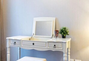 Room - Bella Rama 9 Apartment Bangkok [near central rama 9 shopping mall + Phra Rama 9 subway station] (Bangkok)