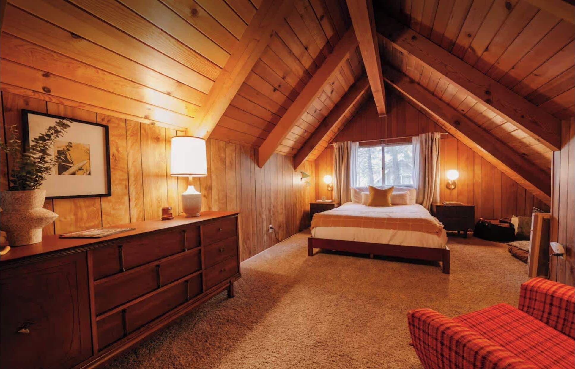 2 bedrooms, iron/ironing board, travel crib, WiFi