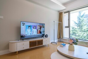 Superior Apartment, 2 Bedrooms, Kitchen, City View | Living room | Smart TV - Tyms Bright 2BR 1BA Suite Yongxin (Shanghai)