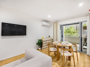 Dining - Spacious 2BR Getaway | Great Location & Comfort (Indooroopilly)