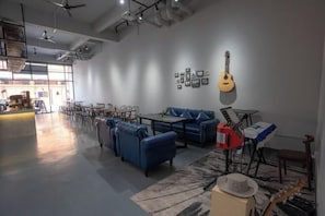 Restaurant - Ark House (Phnom Penh)