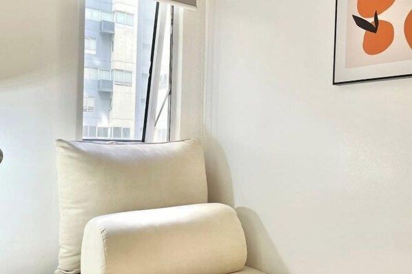Interior - Thompson Suites High Street (Fort Victoria) (Taguig)