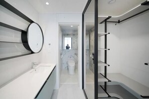 Bathroom - Busan Ocean Stay (Busan)