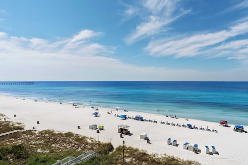 Beachfront Stay w/ Resort Amenities & Gulf Views Sterling Breezing #506